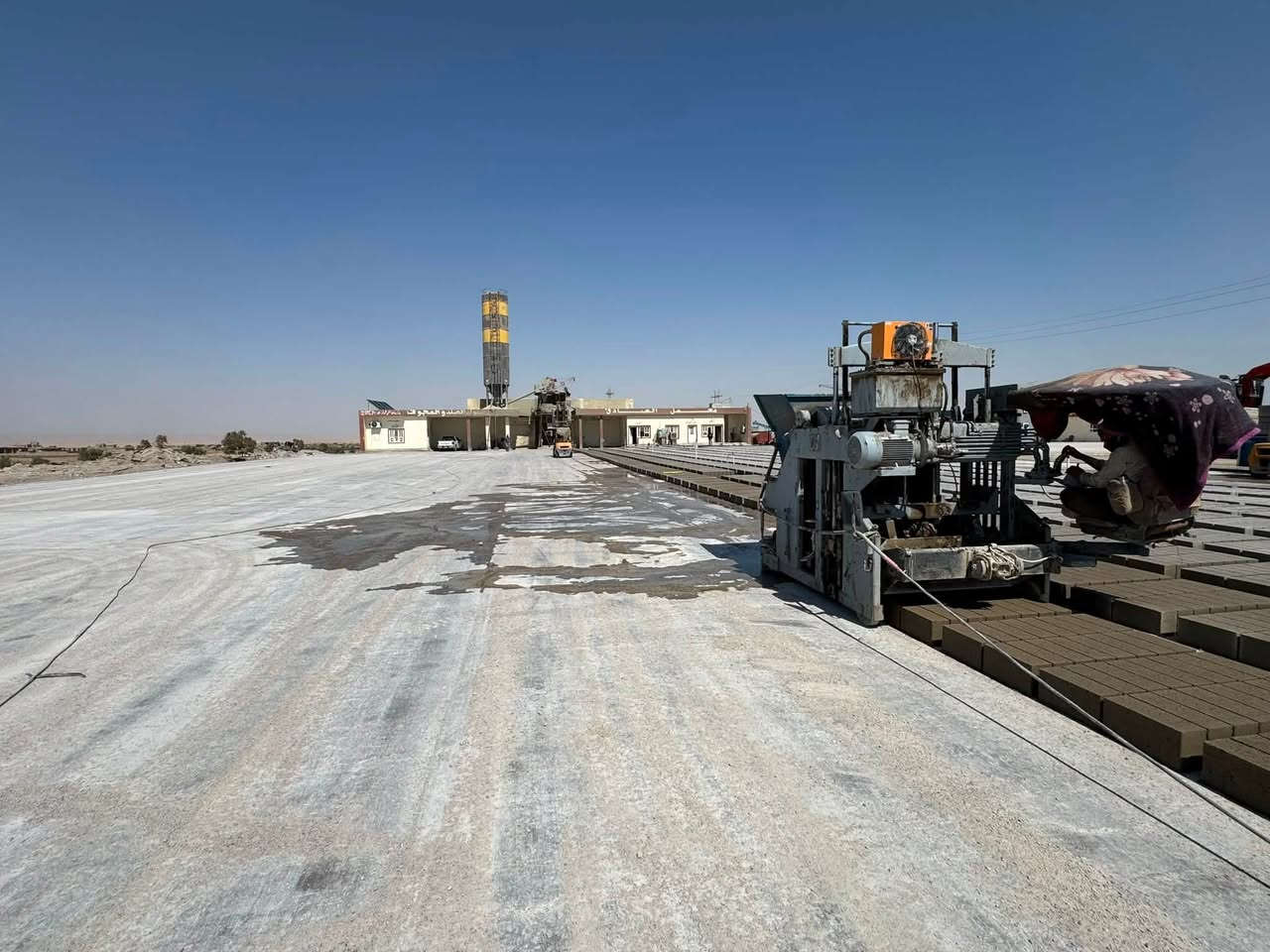 إسلام عليكم
عرض خاص للمواطنين الكرام
بلوك درجه أولى شرط الفحص 
واصل بل كرين لبيجي 410 الف 
لاستفسار 
حمود اسويد ***********
احسان اسويد ***********
