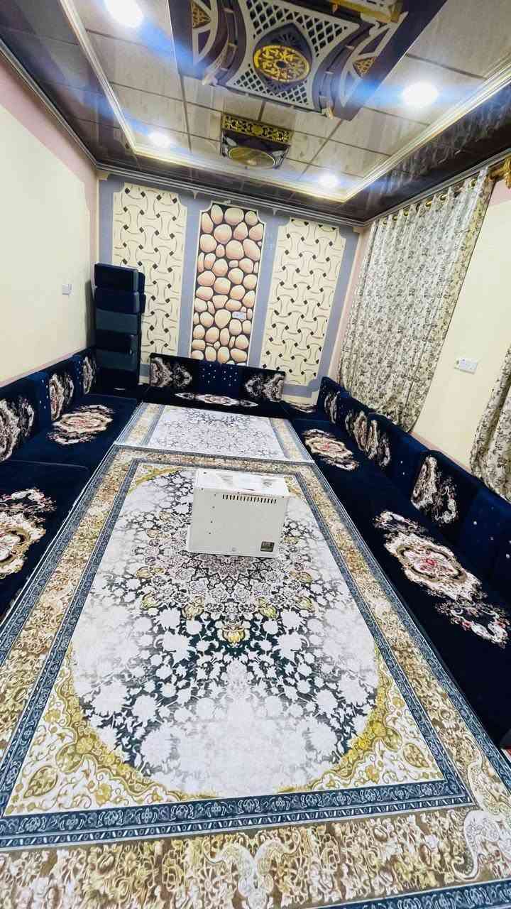 السلام عليكم
يوجد ديوان للبيع مع فرشات وسطيه مع كوشات 12
الطول 5متر والعرض3ونص 
والاستفسار ع هاذا الرقم
***********
