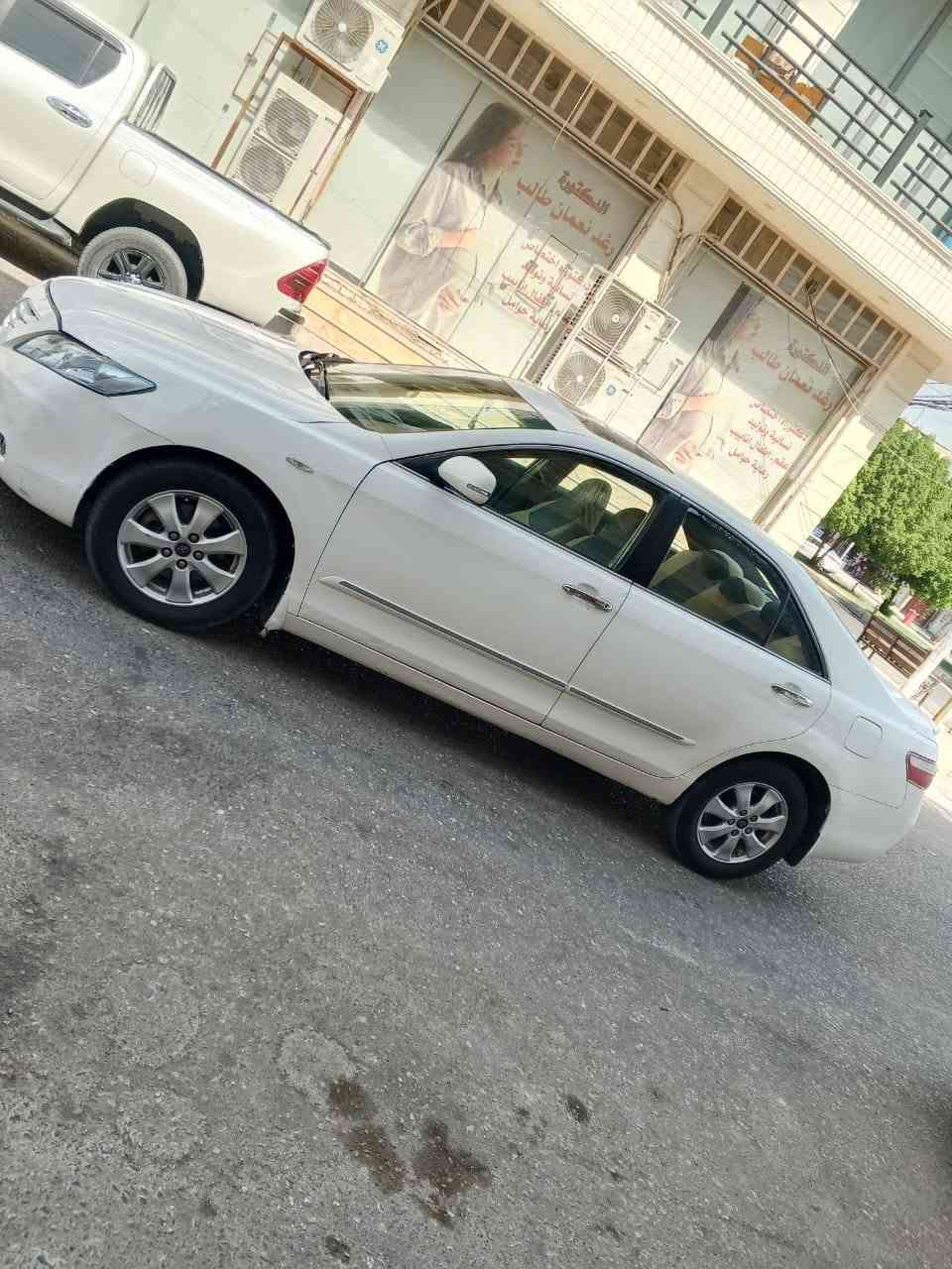 سلام عليكم سيارة للبيع  كامري موديل 2009 وارد خليجي مكينه 2400  تخم تاير حداديه خلفي امامي جديده  تبريد تدفئه مواصفات تحكم ستيرن  برده كهربائية كشن كهربائي  كهربائيات فول شغال. رقم بابل انكليزي السنوية لغايه 2031  العنوان كربلاء  السعر  83  رقم الهاتف ***********
