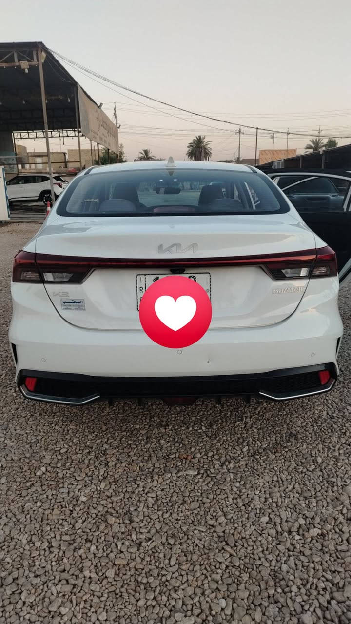 السلام عليكم بيع سياره كي ثري موديل 2024 بيها طخا بل بنيد وطاك الايرباك والباقي مكفول 

✅ تحكيم ستيرن جهتين

✅ فتحه سقف :بلرامه

✅ محرك دوش 000 15

✅ السياره فول واحده على واحد

✅ السياره ماشيه 22

✅ السياره بسمي تحويل ثاني يوم

✅ الشراي يتصل مكان بابل مسيب

***********
***********

