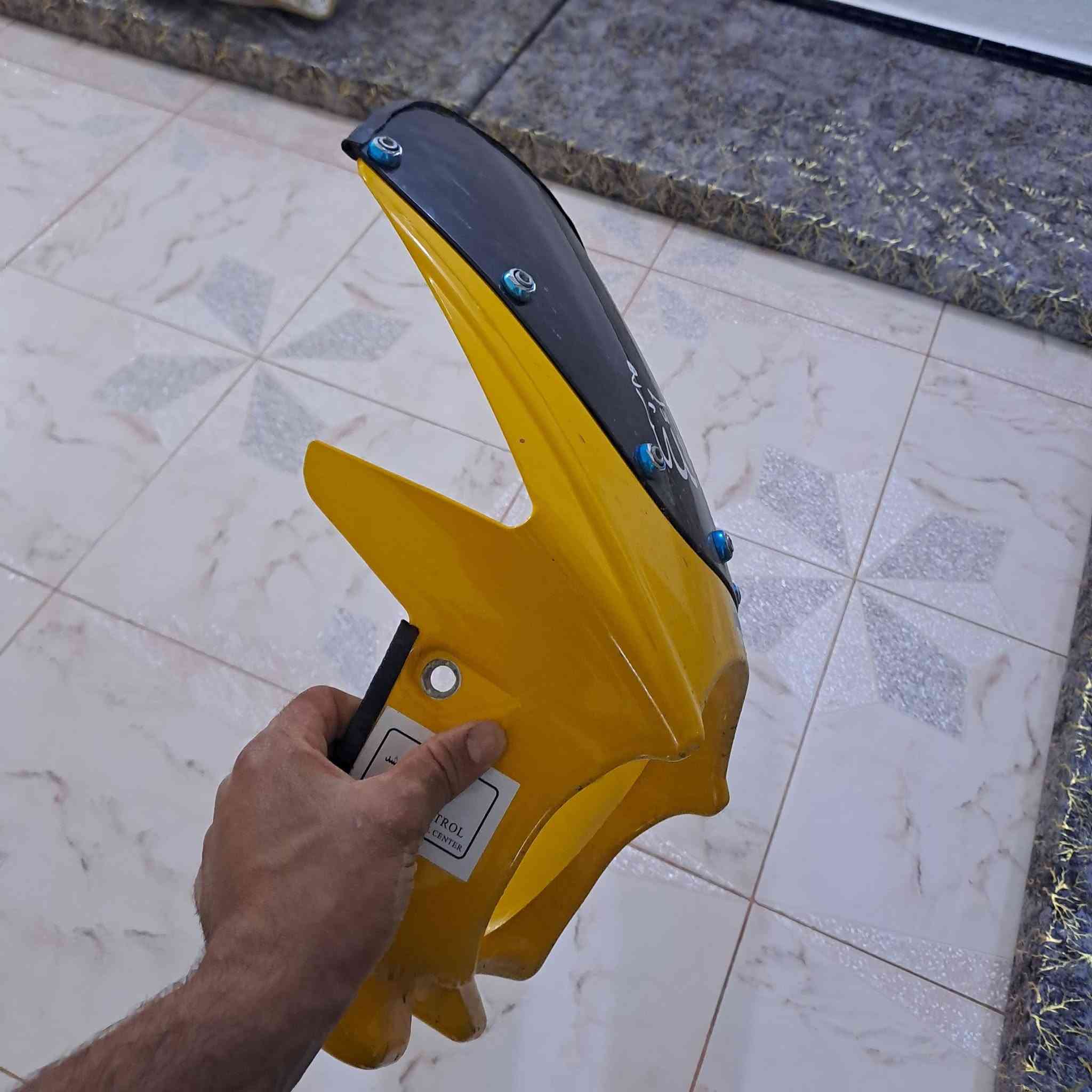 سلام عليكم شباب كفر سي بي للبيع نضيف بعده لك بس كله برقش وتراب   قيم واخذ بل يرضه الله العنوان احصيبه الشرقيه ***********
