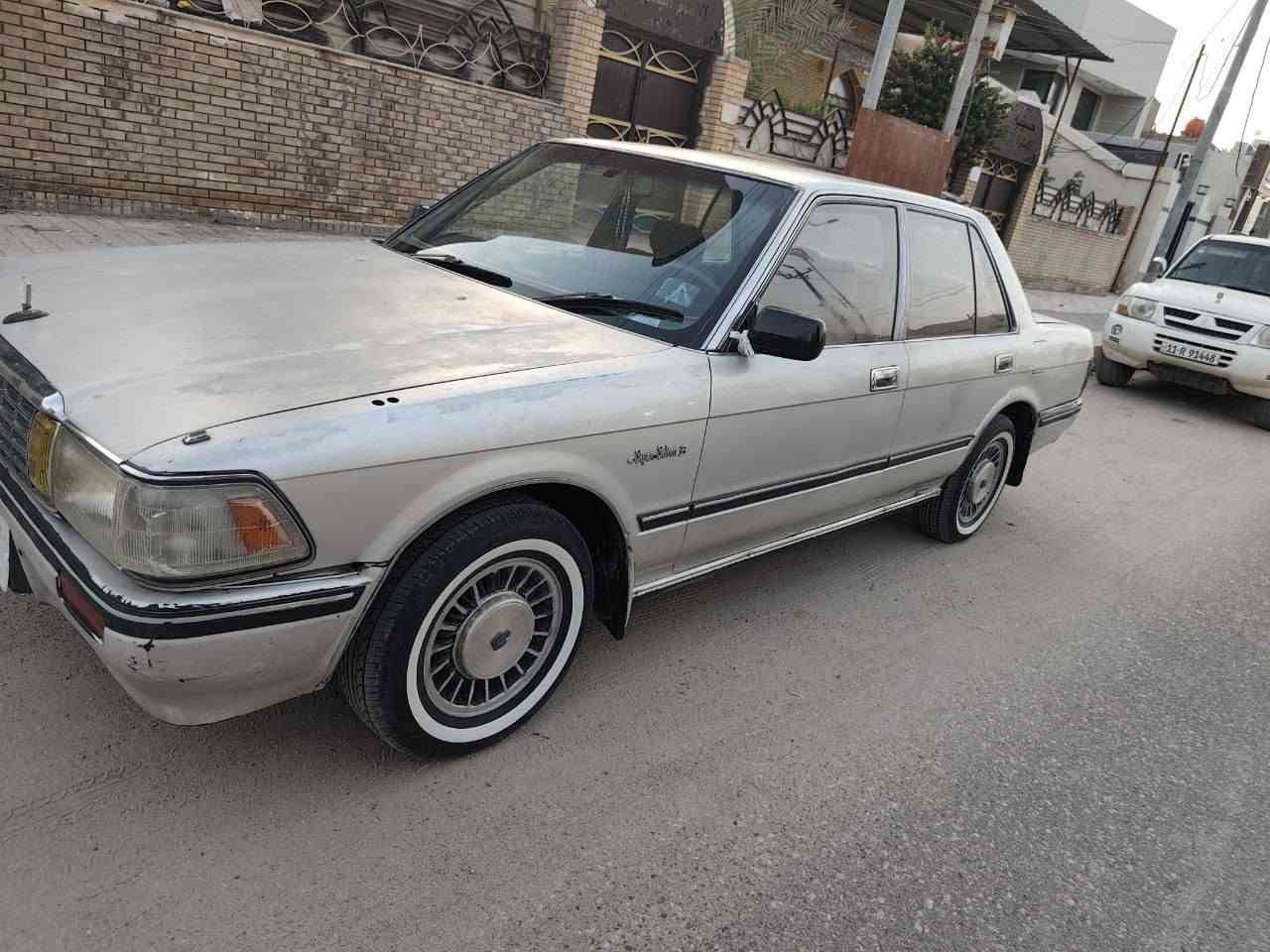 السلام عليكم 
سوبر سيدان موديل 1992 جاهزة كير ومحرك وحدادية وطخم تأثير وتبريد ثلج كهربائيات كله شغالة 
مكفولة من الضربة القوية والصبغ  العام بيه رشات صبغ بسيطه 
السعر 52$ وبيه محال بسيط مكاني سوق الشيوخ للاستفسار 
***********
