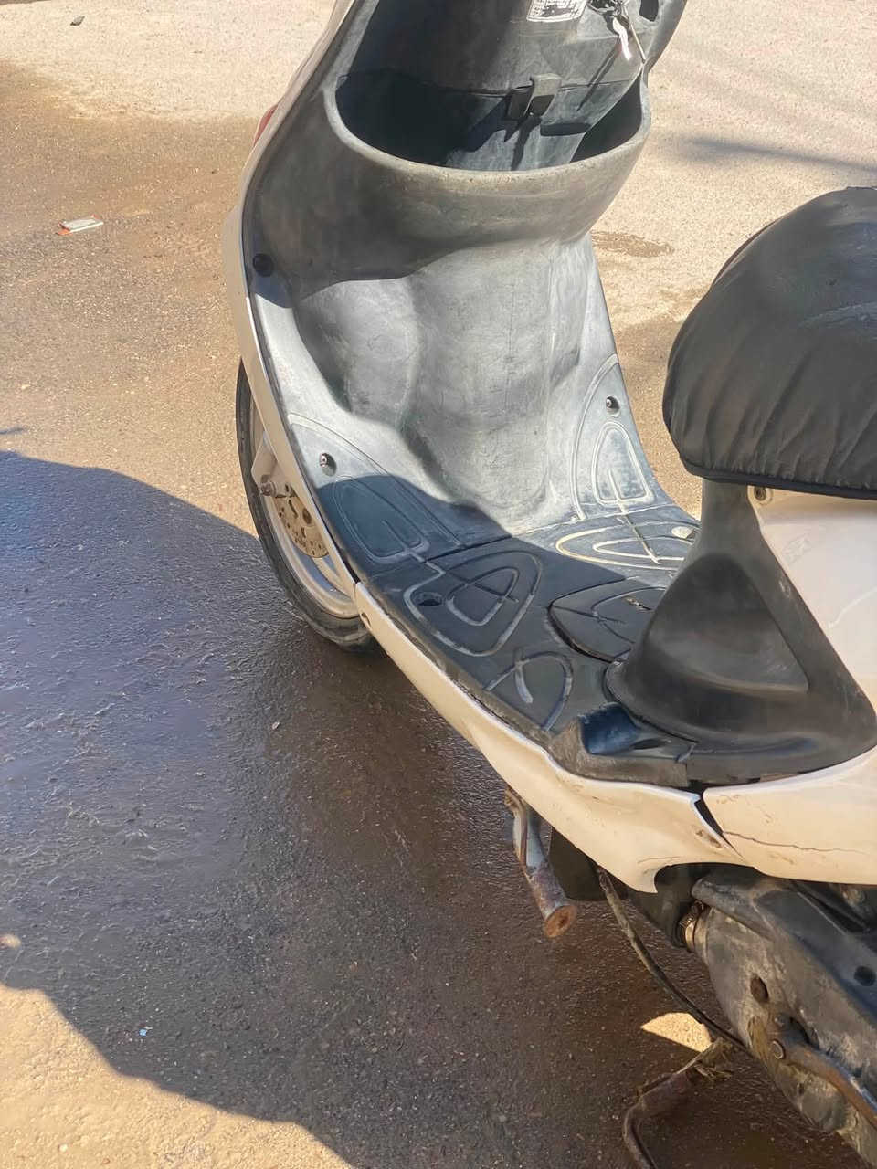 اكزز للبيع 300 وبيها مجال دراجه نضيفه كلش الدراجه كايمه وتوني جفتتها الدراجه كلشي بيها شغال وشلعتها ومعدلها كلش حلو عوزها فقط سلف لاغير وسلفها مكطوع *********** مكاني فداء
