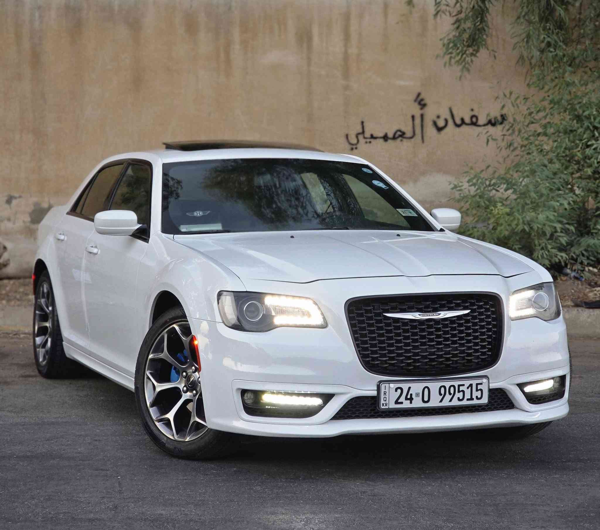 السلام عليكم الاخوان ..
كرايسلر 300s 2018 ..
وارد كندى ماشية 73 مايل ..
كير محرك بشرط مامفتوح .. 
سيارة مواصفات اس معروفة مواصفاتها ..
تبريد صدر حدادية كلهم بشرط مابي مصرف 
سيارة بدون صبغ فقط بي ٤ اصابع pdr ..
كلش نضيفة سيارة احلي من صور ..
مكان سيارة اربيل ..
***********
