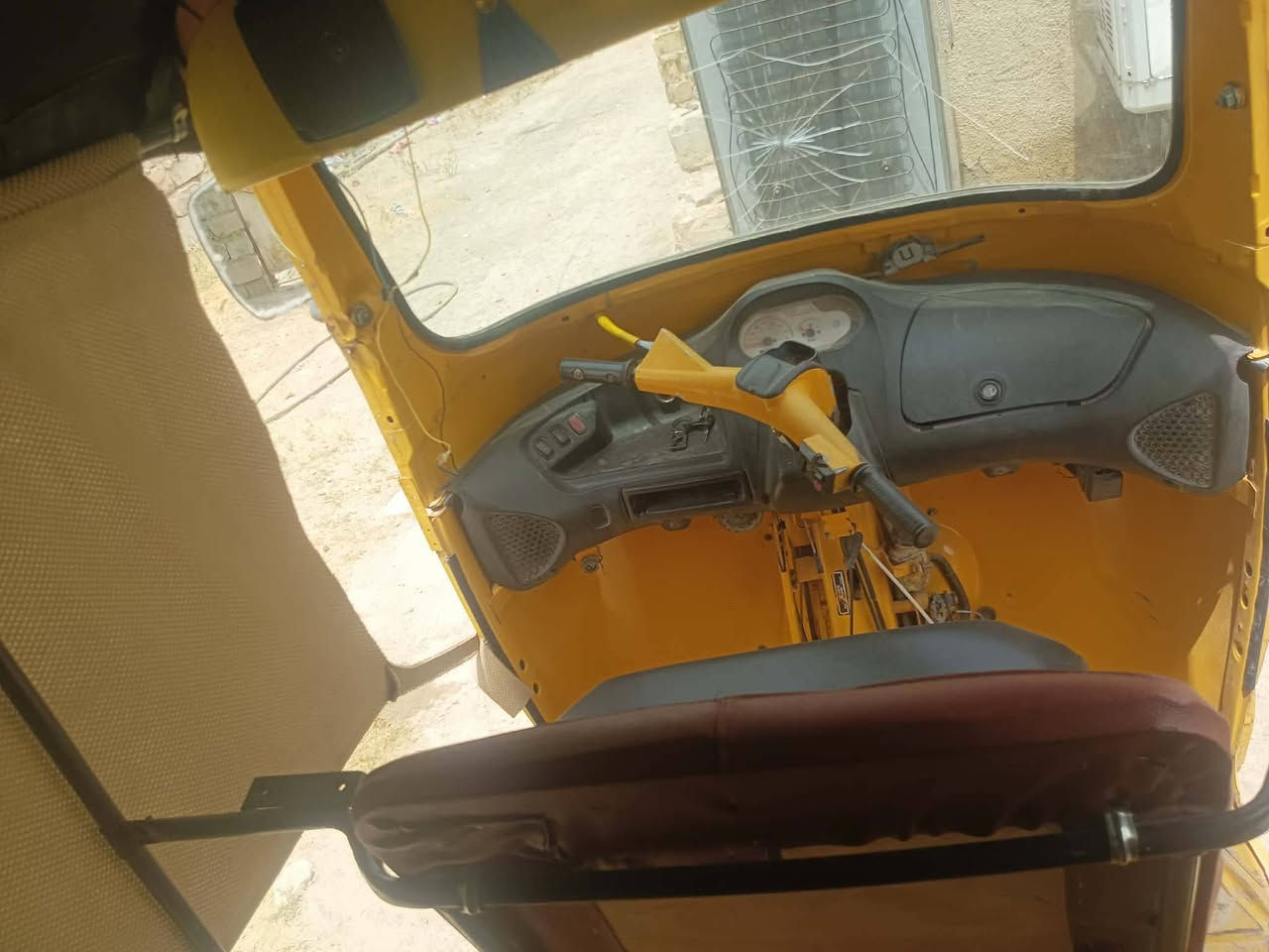 سلام عليكم تكتك بياجو للبيع موديل 20 نضافة مثل مشوفون محورة تيفي اس موديل 21 عوزهة كلجات وبيهة لاستيك ولف اوراق ستنساخ اوراق ستنساخ..سعر  خاص.....***********
