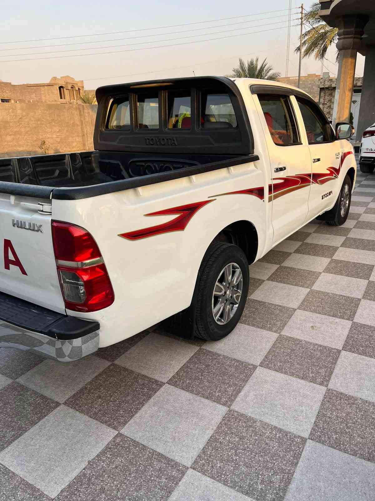 بيكم تويوتا موديل 11
محرك 2.700
كير عادي 
شاصي 12 
السعر 143$ بيه مجال 
***********

