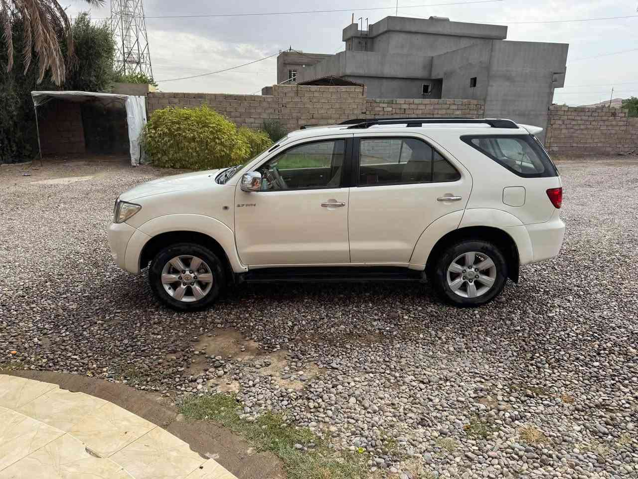السلام عليكم
تيوتا فورشنر للبيع

سبعة راكب  

موديل .2006

المحرك2700 شرط لا بخار ولا صرف 

كير اوتماتيك شرط 

فور ويل 

تبريد قطعتين 

اشاير بالمري  

داخل بيجي 

السيارة صبغ عام تغيير لون وجمالية ومغير لونها بالسنوية وكلشي كامل  .

صدر تايرات (حدادية) كلها جاهزة ماناقصها شي 

ملاحظة (مشط ستيرن فقط يحتاجلة تبديل او تعمير )

السعر (117) مراوس باقل وفرق نقد هم يرهم 

العنوان صلاح الدين بيجي الزوية 

هاتف ***********

شراي اتصل وتبشر اذا بس تعامل لا اتعبني 

سياره حلوه وشايف الف خير الي ياخذها
