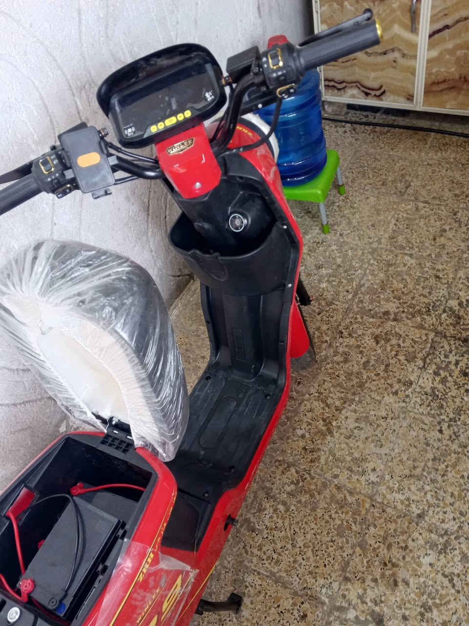 سلام عليكم بايسكل شحن استعمال قليل للبيع 550 بية مجال ***********
