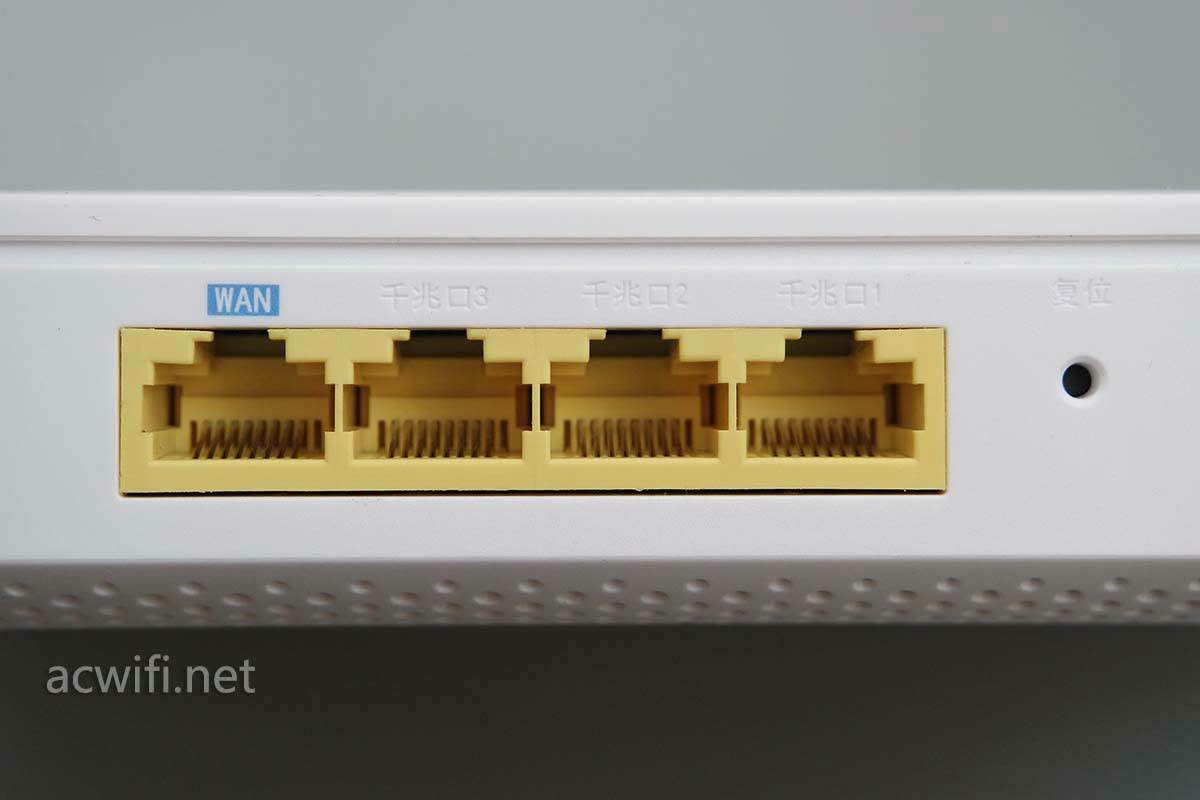 راوتر ضوئي مستخدم للبيع
السعر 35 للتواصل *********** واتس
موصفات  الجهاز

https://www.ycict.net/products/k662c-ftth/

نص مكتوب في الصور:
- acwifi.net
- Huawei K662c: Three-in-one Device ONT Home Router AP