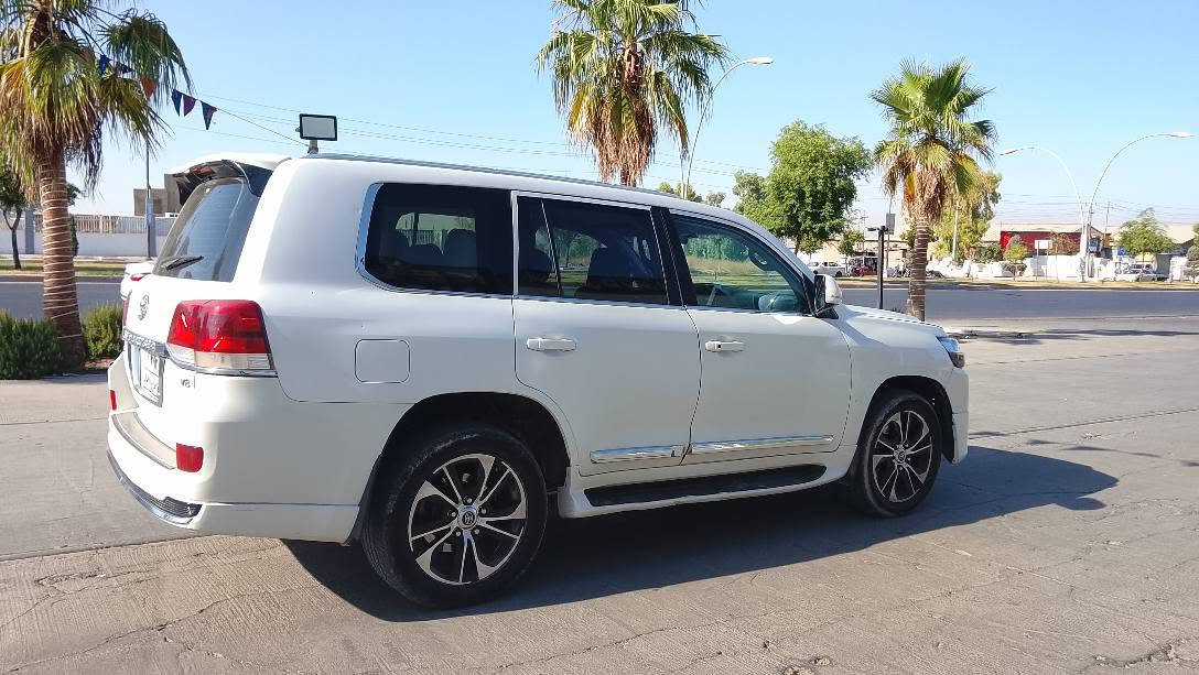 TOYOTA Land Cruiser 😍✈️
Model 2011💐
سەیارەکە رەقم دهۆکە  درع 🛡️ بوه درعه کەی لێ کراوتەوە  مکینە گازە 8 پستۆن  مكينه كه زەمانی ٦ مانگ لەگەڵە سەیارەکە زۆر جوان خاوێن توند تۆڵ یەک دینار مسرف تیانیە گێر مکینە ئەکسل بەشەرت 💐🥰پارچە رەشە لەسەر ساخە پشت پێش کەپسە 💐
نرخ خوار هەموو بازار 2 دفتەر 
ژمارە مۆبایل ***********
شوێن کۆیە كويسينجاك, أربيل
