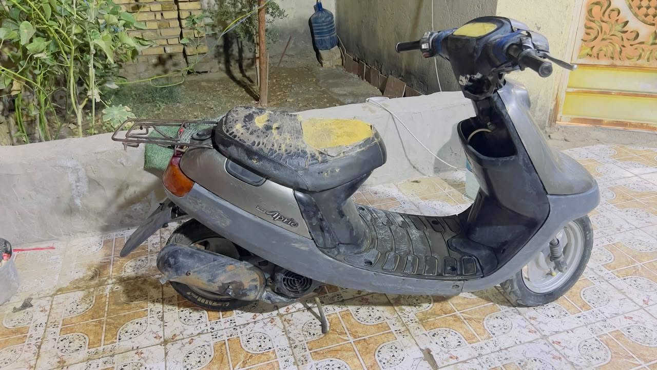 دراجة للبيع جاهزة بس عوزها تجفيت الدراجة كهربائيات كلها شغالة وناعمة وخير من الله السعر 125 شراي تعال وبخدمتك مو شراي لا تعبني مكان ناصرية مركز
 رجاءً لحد ينطي سعر من يمه ***********

