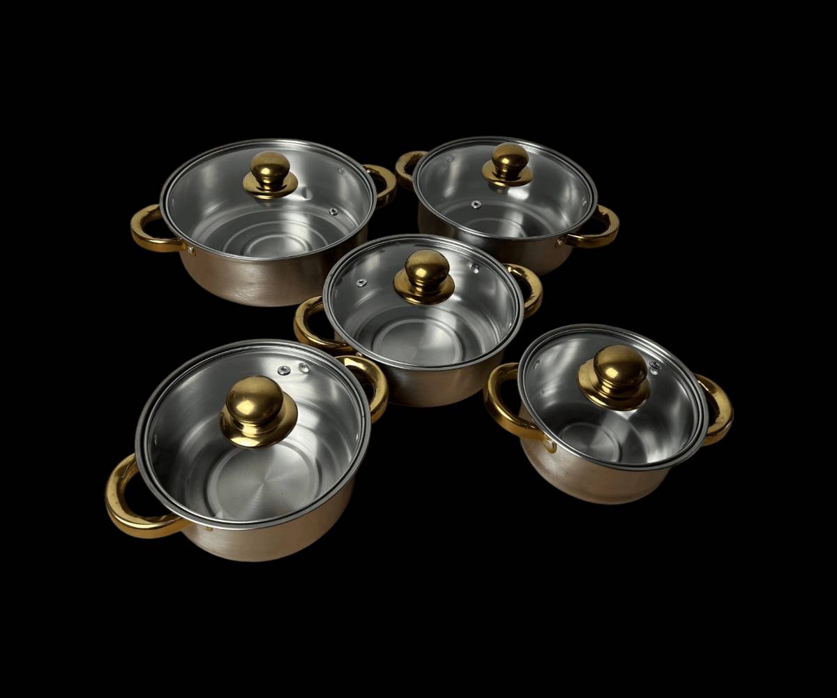 جداريج القديمة شاطت وتغير لونها وتعبتي من تنظيفها وتردين سيت يبيض الوجه؟ 😫🍳

سيت قدور الستانلس ستيل الخماسي الملكي بمقابض ذهبية وصل! 🔥

خامة ستانلس ستيل صحية 100% ما تتفاعل مع الأكل وتحافظ على طعم طبخك 🦾

تصميم مقوس فخم بـ 5 مقاسات (16 إلى 24 سم) يغطي كل احتياجاتج✨

قاعدة حرارية هيدروليكية توزع الحرارة بسرعة وتمنع احتراق الأرز والمرق ✨

أغطية زجاجية شفافة مع فتحة بخار ومقابض ذهبية تجنن تناسب التقديم المباشر 💎

اطلبيه هسة وجددي مطبخج بأعلى جودة وأرخص سعر.👇
السعر 25ألف مع التوصيل؟