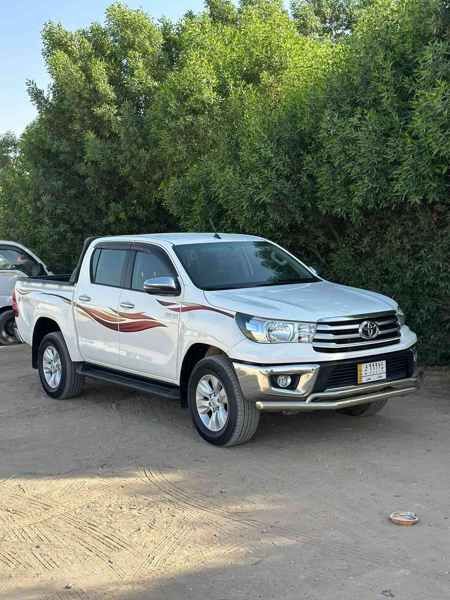 سلام عليكم    ( للبيع )
* تويوتا هايلوكس فور ويل 
* موديل 2020 
* وكاله كويتيه 
* العداد 160 الف
* ضرر صبغ ربع جاملغ الخلفي + بارد بصيط
* رقم مميز بأسمي تحويل مباشر 
* ًسعر 250 قابل لتفاوض
📞 ***********
***********
