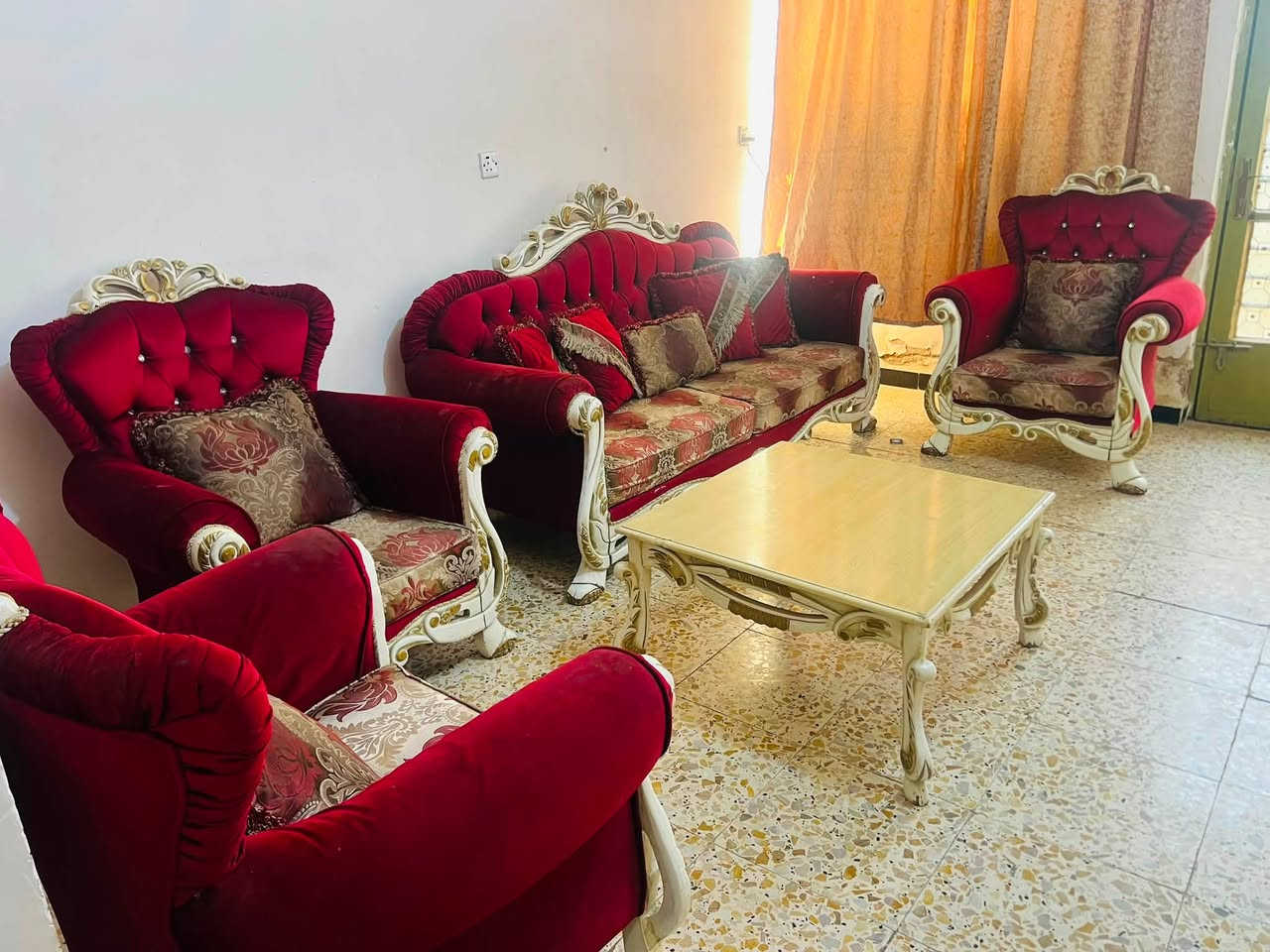 تخم زان تركي ٦مقعد بدون أي ضرر فقط يحتاج تنضيف مكان مدينة الصدر موجود توصيل سعر جدآ مناسب واتساب***********
