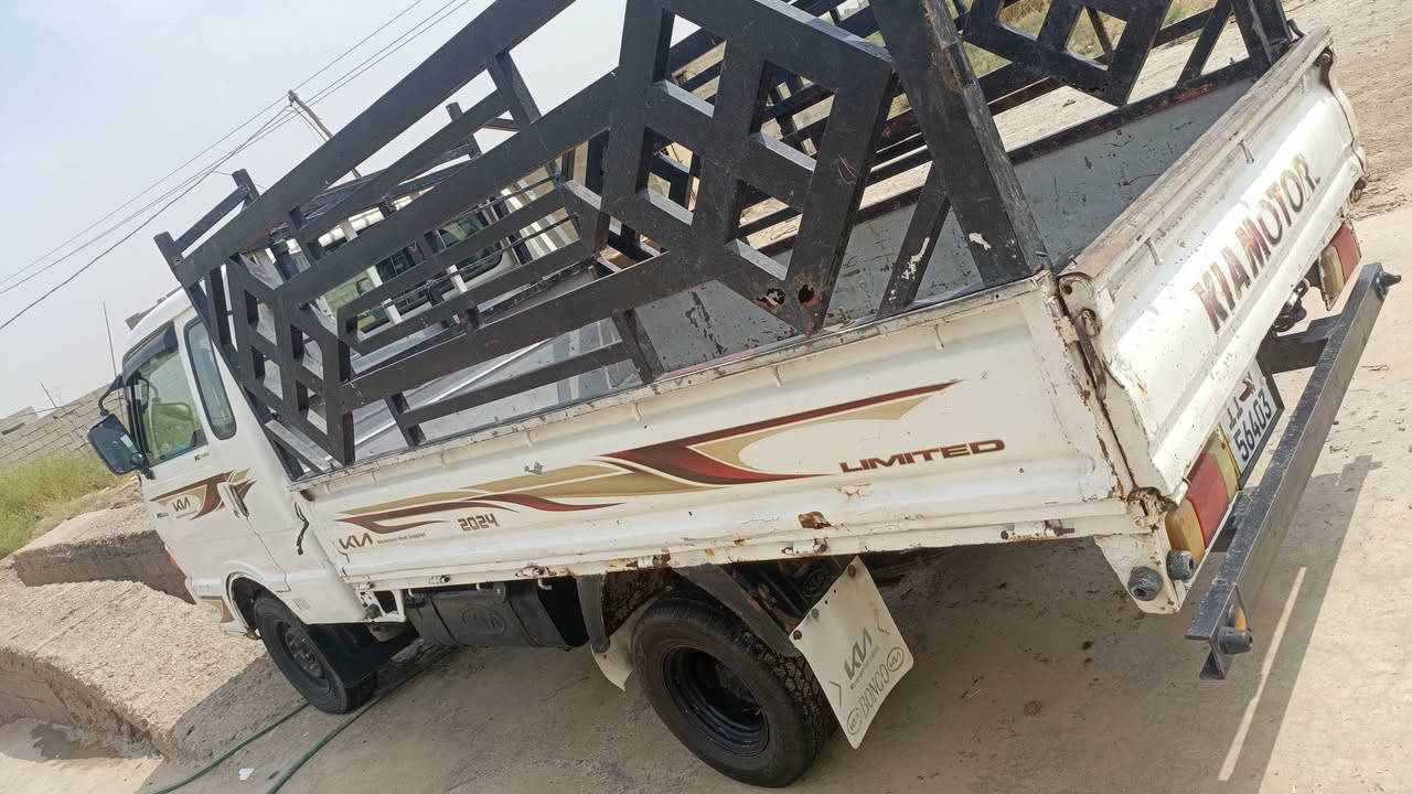 كيا بنكو موديل 96  7 جنكال سياره حلوه ونضيفه مال جناي 
محرك كير اكسل شاصي فول مكان السيارة ديالى ناحيه السد العظيم
رقم بغداد دولي بسمي 
السعر 50وبيه مجال
الاستفسار  ***********
