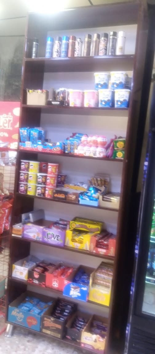 السلام عليكم
رفوف خشب للبيع تقريبا 15 رف كانت قبل لمحل فيب واراكيل سعر الواحد 80 الف والي ياخذهم جمله بيهم مجال مكاني بغداد زيونه للتواصل ***********
