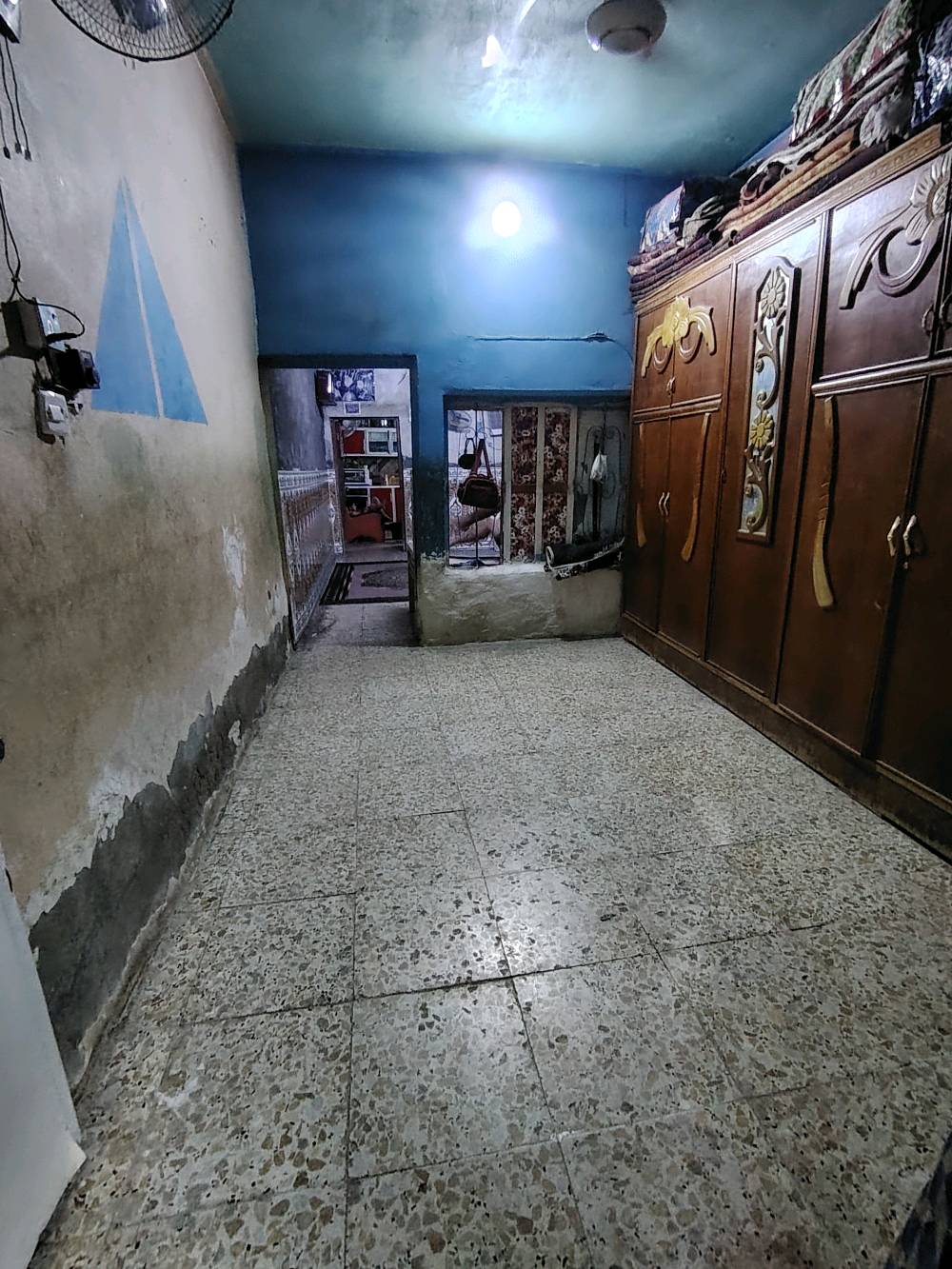 السلام عليكم بيت للبيع في منطقة المعامل بستان سامي قرب حسينيه زينب الكبرى يتكون من استقبال 2 غرف وصالة ومطبخ وصحيات يتوفر خطين مي وخطين كهرباء مع السحب منظومة كامرات مراقبه + بلازمة مساحة البيت 170 متر بيت ركن البيت كامل
للتواصل ع رقم ***********
*********** متوازي ع بيع والشراي أهلا وسهلا
السلام عليكم بيت للبيع في منطقة المعامل بستان سامي قرب حسينيه زينب الكبرى يتكون من استقبال 2 غرف وصالة ومطبخ وصحيات يتوفر خطين مي وخطين كهرباء مع السحب منظومة كامرات مراقبه + بلازمة مساحة البيت 170 متر بيت ركن البيت كامل
