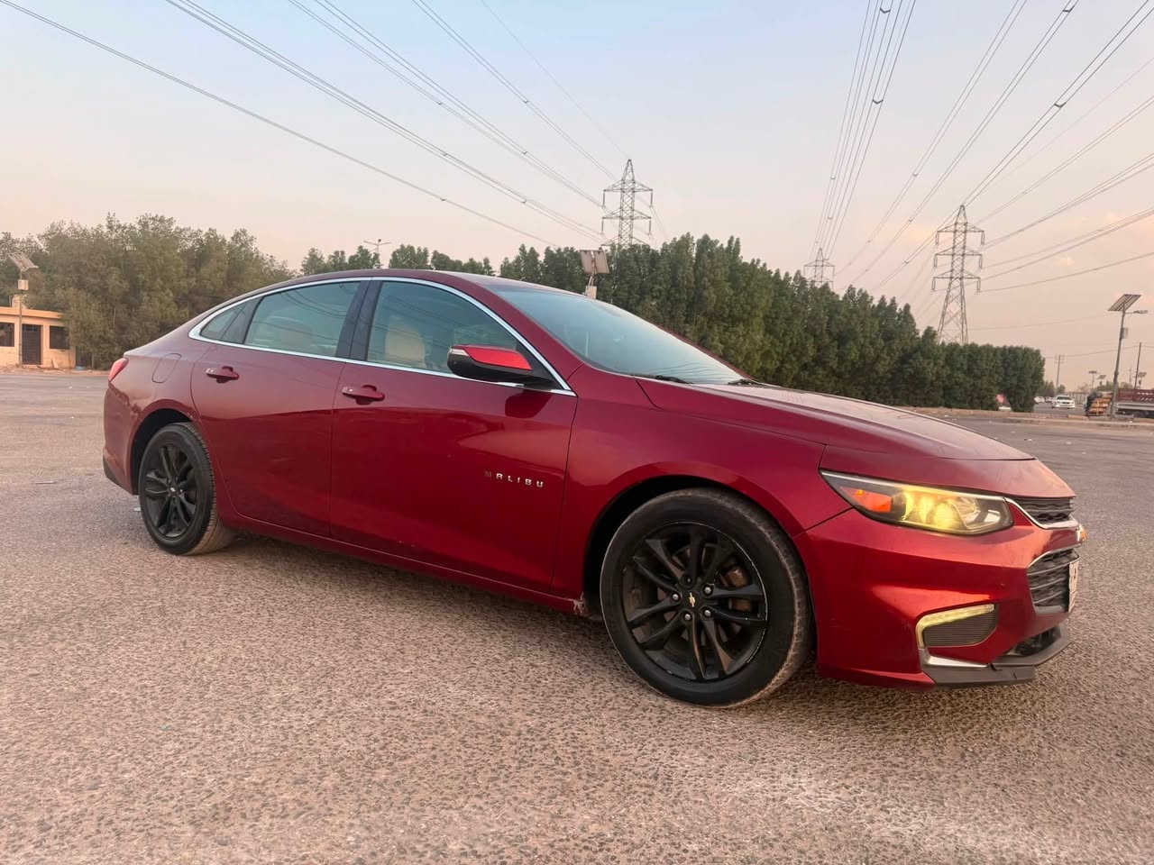 🚘 للبيع شفروليت ماليبو LT 2018
🔹 النوع: Chevrolet Malibu LT
🔹 الموديل: 2018
🔹 المحرك: 4 سلندر 1.5 Turbo
🔹 القير: أوتوماتيك
🔹 اللون: كرزي
🔹 الداخلية: جلد بيجي
🔹 العداد: 120 ألف ميل
🔹 الوارد: أمريكي 🇺🇸
🔹 اللوحة: بغداد خصوصي – مشروع وطني
🔹 موقع السيارة: النجف

🔧 حالة السيارة:
✅ محرك بحالة جيدة وغير مفتوح
✅ قير بحالة جيدة وسليم
✅ تبريد أمامي وخلفي قطعتين وحالته ممتازة
✅ الحرارة سليمة ولا يوجد نقص ماء
✅ شاصي سليم
✅ بطارية جديدة
✅ جاملغ أمامي جهة السائق مبدل
✅ صبغ شريط في قبق بالجنطة

⭐ المواصفات:
• شاشة 
• كاميرا خلفية
• مثبت سرعة
• تحكمات ستيرن
• بصمة
• مقعد كهربائية
• داخلية جلد بيجي
• 4 أبواب بصمه 

💰 السعر:97 ورقه 
🔻 قابل للتفاوض للجادين

📍 السيارة موجودة في النجف

📞 للتواصل: ***********

الفحص على المشتري وبأي مكان يختاره.
