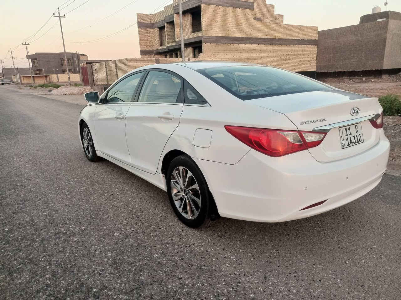 سلام عليكم سوناتا موديل 2014 خليجي محرك 2400دوش ما مفتوح ع وضع الشركه  سياره  بيه صبغ  قطعتين  ونص باب  بدون فتح  بس رش  بدون دواخل  سياره جديده    بدون نقص. محرك وكير  وحداديه وتبريد. وتخم تاير. وباتري كله جديد  موصفات معروفه الشركه العامه. كيوره. تبريد قطعتين   كشنات كهرباء حساسات   تحكمات   رقم بغداد بسمي  مكاني حله قرب سيطره الآثار. السعر 120/// ***********
