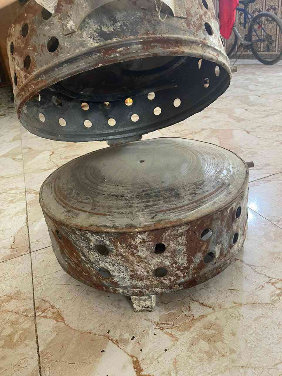 تنور غاز  البيع  شرط شغال وماعوزه اشي  ***********
