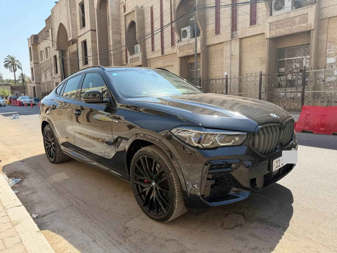 للبيع 
بي ام دبليو x6 2022      
خليجي وكاله العروش    M بكج 
مغله ppf ماشيه 33 الف كم 
6 سلندر  محرك 3000 تون تيربو 
اعلى مواصفات بل XDrive40
بوب شفط 
سقف روز ( سكاي لايت)
داتو شو 
تحكم بالايمات 
اوامر صوتيه 
اناره محيطيه 
٤ كامرات 
شاشات خلفيه
 سياقه ذاتيه 
رادار امامي خلفي 
كشنات تبريد + تدفئه
نقطه عمياء
ترحيب 
وبعد هوايه مواصفات 
( جاهزه بدون اي صرف تحويل ثاني يوم ) 
سعر ٦١ الف دولار 
رقم ***********
