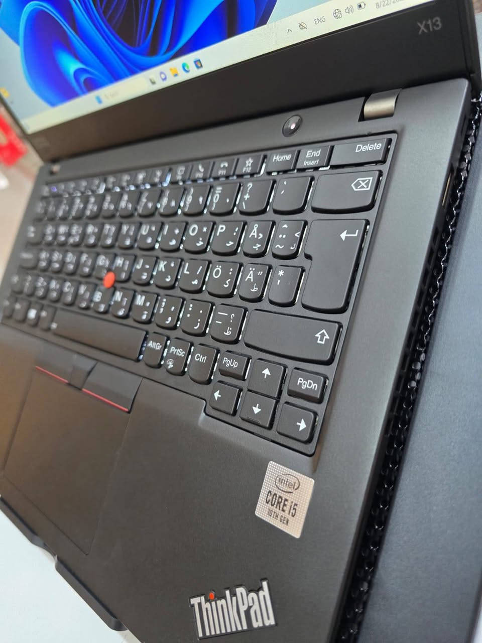 لابتوب Lenovo ThinkPad X13 Gen 1 جيل عاشر  ب340
🧠 المعالج: Intel Core i5-10210U
⚡ الجيل: العاشر ب340 فقططط
🔥 الأنوية: 4 أنوية / 8 Threads
🚀 التردد: 1.60GHz ويصل إلى 4.20GHz
💾 الرام: 8GB DDR4 2666MHz
💽 التخزين: 256GB SSD NVMe
🎮 كرت الشاشة: Intel UHD Graphics مدمج
🖥️ الشاشة: 13.3 إنچ FHD 1920×1080 IPS
🔌 المنافذ: USB 3.2 + USB-C + Thunderbolt 3 + HDMI
📶 Wi-Fi 6 + Bluetooth
🔋 البطارية: 48Wh
⚖️ الوزن: تقريباً 1.29 كغم
🪟 النظام بالصورة: Windows 11 Pro 64-bit
واتساب فقط 7844515426
اتصال فقط‏‪***********‬‏
تلي كرام hw2lc
