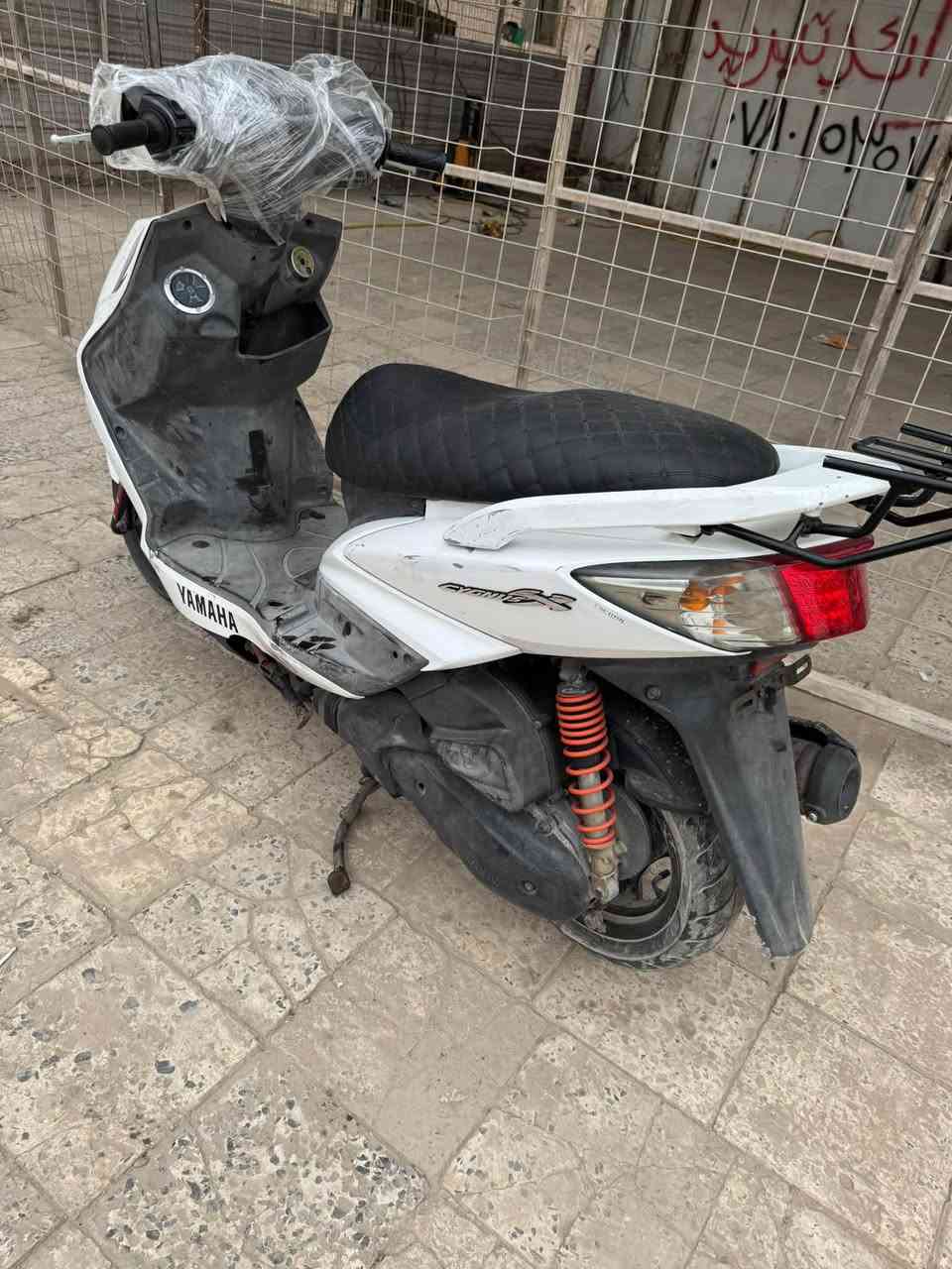 السلام عليكم سكنس فحل نوزل مكفوله من كلشي دراجه جديد صارلها 3اشهر من طالعه رمبه وختم واحد وأي نقص مابيه وبكل وقت نكره السعر خاص مكاني حله جسر الثور ***********
