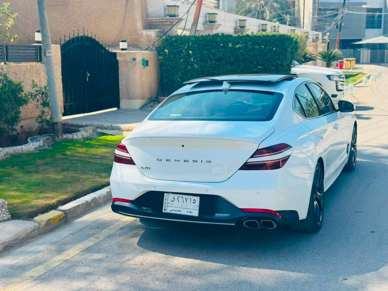 جنسس موديل ٢٠٢٣
فول مواصفات برستيج  
محرك ٢٠٠٠ تيربوا  
داخل جلد احمر  
تدفئة تبريد كشنات 
كشنات كهربائي خزن 
سترين كهرباء 
انارة rgb 
تشغيل عن بعد 
رادات  ٣٦٠ درجة 
انارة ترحيبية 
بانورما 
حساسات امامي خلفي 
بعد هواي مواصفات 
حته الجام بلادي جاي بي نسبة عزل الحرارة 

ضررها جاملغ  وبنيد

***********
