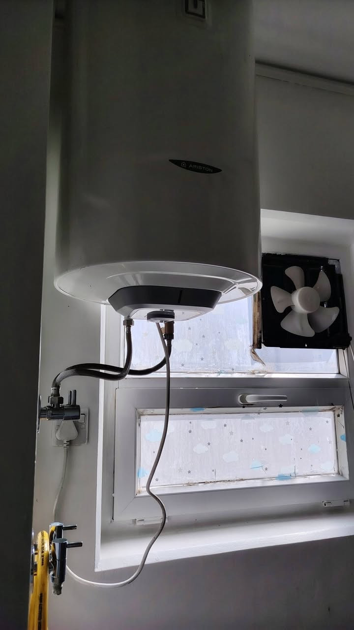 بيتك محتاج صيانة أو ترتيب؟! 🛠️⚡
​كل خدمات الصيانة والتركيبات المنزلية ننجزها إلك بأعلى دقة، ترتيب، وعلى الأصول 👌

​📌 خدماتنا تشمل:
​🛏️ شد وفتح الكناتير: (تركية أو عراقية بكل إتقان ودقة بالقياسات).

🍳 شد وفتح كاونترات المطبخ: (تركيب مضبوط وترتيب عالي).

🚰 شد وتنصيب السنك: (طريقة ممتازة تمنع التسريب والخراب).

🚀 تسليك انسداد بواري السنك: (معالجة سريعة بالصاروخية).

💧 شد وتبديل فلاتر المياه: (صيانة دورية ومياه نظيفة).
🔥 تصليح وشد وصيانة الكيزرات: (الكيزرات الجديدة والصيانة العامة).

🚰 التأسيسات الصحية: (عمل متكامل ومضمون).
⚡ الكهربائيات: (شد بنكات، نقاط كهربائية، وتأسيسات كاملة).

🎥 شد وتنصيب كاميرات المراقبة: (لحماية وأمان بيتك أو محلك).

​سرعة بالإنجاز، ترتيب ونظافة بعد الشغل، وأسعار مناسبة ترضيكم ⭐
​📞 للاتصال والاستفسار (واتساب أو اتصال مباشر):
***********
