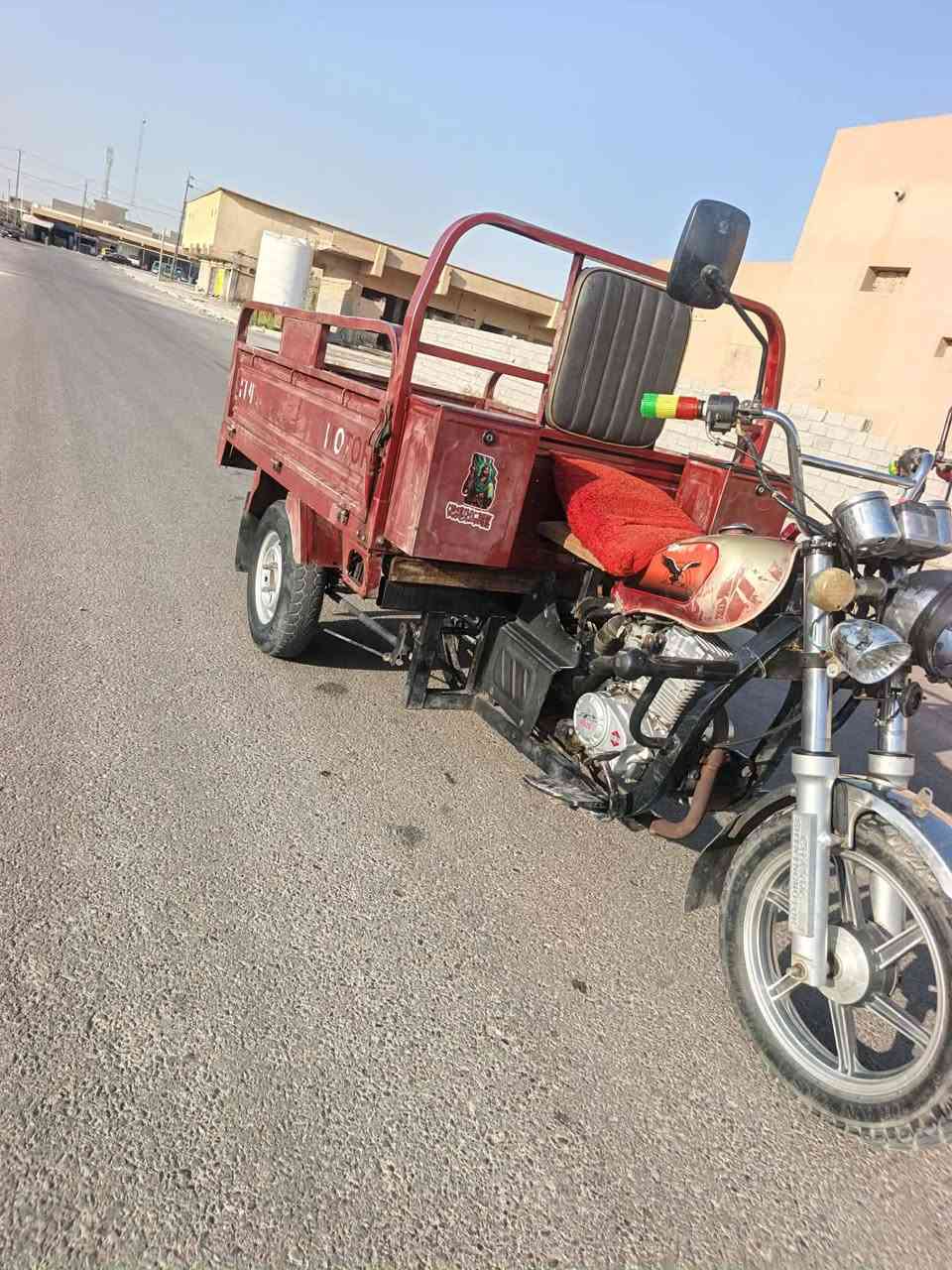 موديل 20مكفوله الرقم ويه الصوربيه وتساب

نص مكتوب في الصور:
- ***********