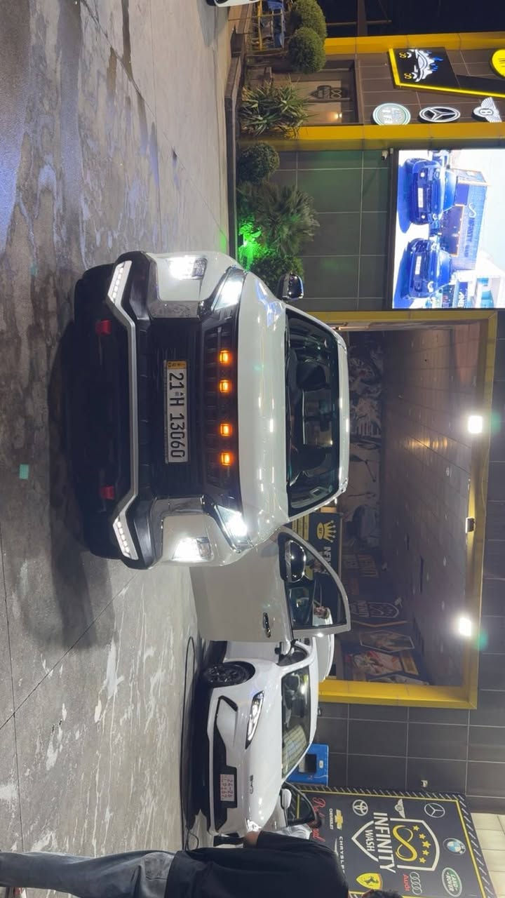مستەربۆشی L200 مۆدێلی ٢٠٢١ ی گێڕ عادی و دەبڵ ئەکسل 4×4 سەیارەکە ١ دەستە و هی ماڵە لە سفریەوە لای خۆمە....
مواسەفاتەکانی دیارە و وازحە کامل جوانکاری بۆکراوە و لایتەکانی پێشەوەی کامل لیدە 
لایتەکانی دواوەشی کراوە بە سمۆکی led فوول مواسەفاتەکان....لحیەی سپۆرتی لیدی بۆ داندراوە 
مەکینەی کراوەتەوە بەڵام بەشەرت تەشفیتە  گێڕ و مەکینە و کارەبای هەمووی بەشەرت و سۆنەرەکەشی داندراوە....
*********** السليمانية, العراق
