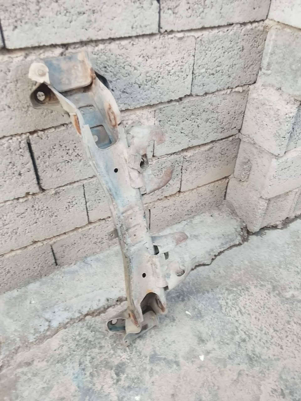 افرممه كيا بستا بيه كسر خفيف للبيع قيم وأخذ رقم الهاتف ***********
