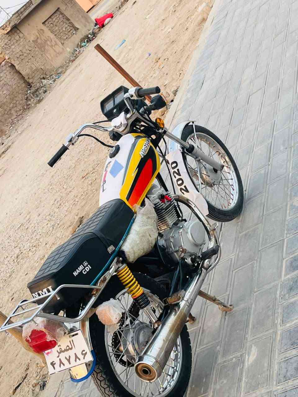السلام عليكم ارشا موديل 2020  كفاله عامه محرك ما مفتوح نشط    دراجه كامله وبلاديه تخم تاير جديد كهربائية كامله  دراجه صافيه بشارع واتخبل  مال جناي اوراق كامله   السعر ب425 وبيه مجال شي قليل كلش  الشراي يتصل. ***********
