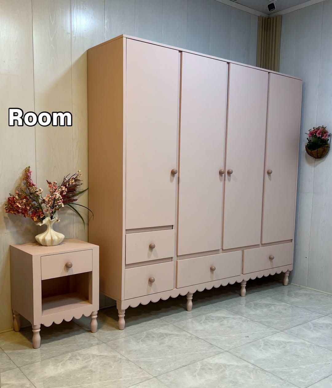 انتاجنا من الخشب الطبيعي 🪵🎋

نص مكتوب في الصور:
- Room