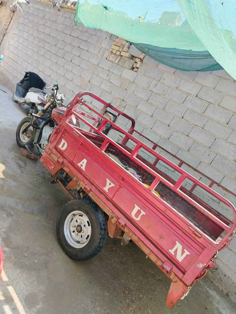 دايوان موديل 2018 سنويه تريد تحويل تريد وكاله
كهرباء مكينه ڱڵـه  جديد ومكفول 
1300  وبيهه مجال
مكانهه صويره
***********
