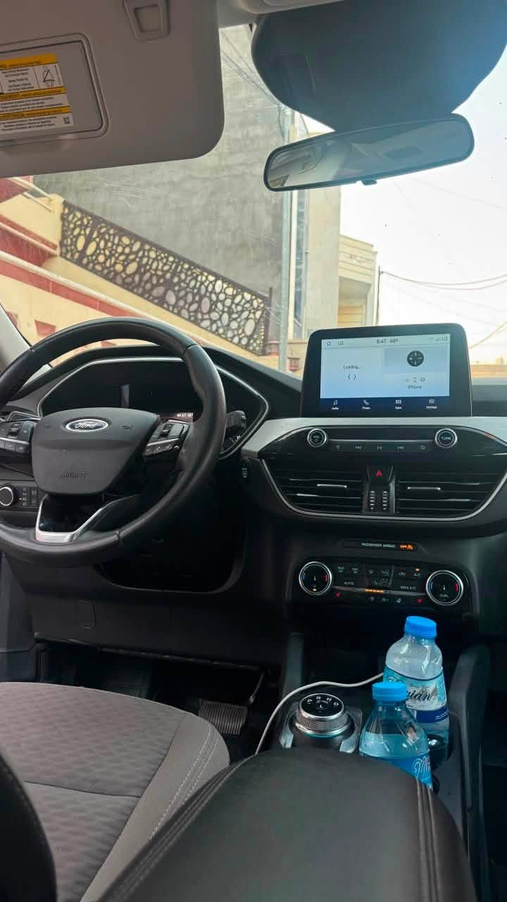 السلام عليكم فورد إسكيب SE للبيع بحالة ممتازه جداً موديل 2022 فول مواصفات عدا الفتحة حادث بسيط جامرلغ الايسر وايرباك بردة السعر 145 ورقه
*********** للمعلومات
