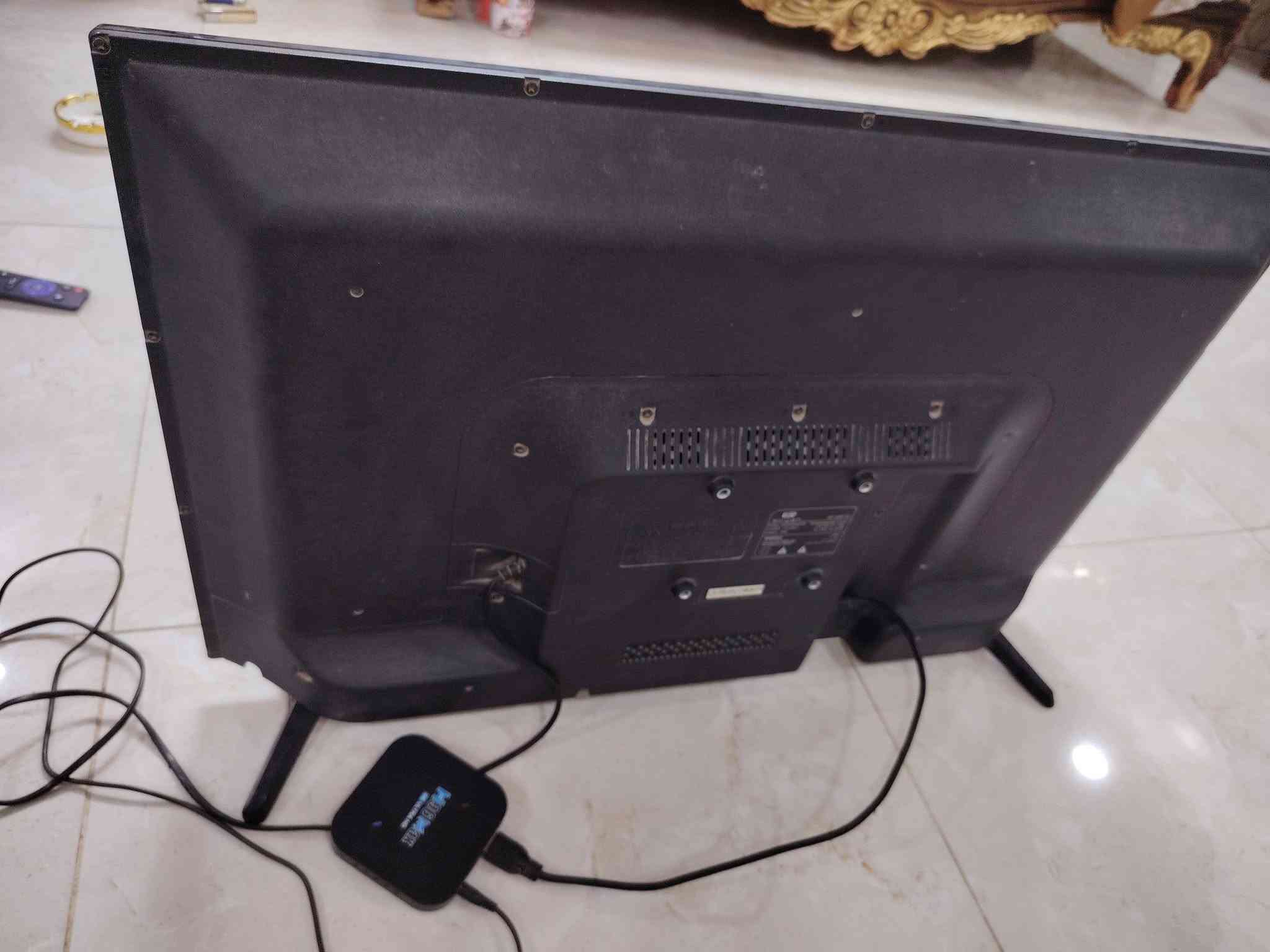 تلفزيون الريان حجم ٣٢ بدون نت للبيع المكان بغداد حي الجهاد المراسلة واتساب ***********
