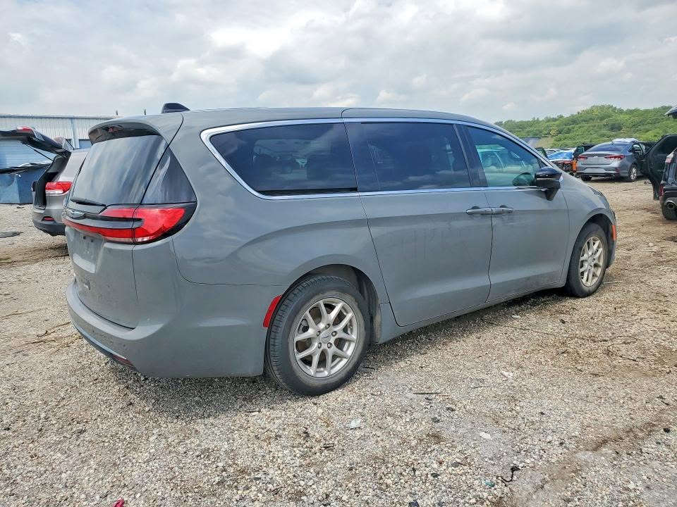 🛑عرض خاص 🛑عرض خاص‼️‼️‼️
نوع السيارة:2025 CHRYSLER PACIFICA SELECT
نوع الضرر :  ميكانيكي
رقم اللوت :65672836
 تاريخ المزاد: بيع مباشر
السعر :16,500

الكمرك صار ويانه عالفاتورة💖
🚘🇺🇸 سيارتك من المزادات الأمريكية… بأمان وثقة وشفافية

شركة السنايا أوتو شركة عراقية رسمية ومسجّلة في جميع دوائر الدولة منذ عام 2010، ومتخصصة باستيراد السيارات من جميع الولايات الأمريكية، ووكيل حصري لأغلب شركات الشحن العالمية.

نقدّم للزبون خدمة متكاملة تبدأ من اختيار السيارة وفحص تاريخها، مرورًا بالشراء والشحن والتخليص الجمركي والتصليح، ولغاية استلامها بكل أمان.

🎁 تقرير CARFAX مجانًا قبل الشراء
للتأكد من تاريخ السيارة، وقراءة العداد، والحوادث المسجّلة، وعدد المالكين قبل اتخاذ قرار الشراء.

🚢 شحن عالمي موثوق
نوفر خيارات شحن آمنة وأسعارًا تنافسية، مع متابعة مستمرة للسيارة حتى وصولها.

🔧 خدمة تصليح متكاملة
تصليح السيارات بأعلى معايير الجودة وبأنسب الأسعار، تحت إشراف فريق متخصص يهتم بأدق التفاصيل.

🛃 تخليص جمركي أصولي
تخليص السيارات من جميع المنافذ الحدودية، وتسجيل المعاملة على المنصة الرسمية، واحتساب الرسوم الجمركية على سعر الفاتورة الرسمية.

✅ شركة رسمية ومسجّلة منذ عام 2010
✅ وكيل حصري لأغلب شركات الشحن العالمية
✅ تقرير CARFAX مجاني قبل الشراء
✅ عرض أضرار السيارة وتفاصيلها بكل وضوح
✅ إجراءات رسمية وموثّقة تحفظ حقوق الزبون
✅ متابعة المزايدة والشحن حتى وصول السيارة
✅ تصليح بأعلى جودة وأنسب الأسعار
✅ تخليص جمركي من جميع المنافذ الحدودية
✅ استيراد من جميع الولايات الأمريكية

📍 المقر الرئيسي – بغداد:
المنصور، تقاطع سيد الحليب باتجاه المأمون، مجاور جامع المأمون
📞 ***********
📞 ***********

📍 فرع الموصل:
📞 ***********

📍 فرع البصرة:
📞 ***********

📍 فرع كركوك:
📞 ***********

🔜 قريبًا افتتاح فروعنا الجديدة في:
📍 كربلاء المقدسة
📍 النجف الأشرف
📍 الديوانية
📍 الناصرية

السنايا أوتو — نختار، نفحص، نشتري، نشحن، نخلّص ونصلّح… وإنت تستلم سيارتك براحة وأمان.

خبرة منذ عام 2010… وثقة تمتد من المزاد حتى باب بيتك. 🤝🇺🇸➡️🇮🇶

#السنايا_أوتو #كارفاكس_مجانا #مزادات_أمريكا #استيراد_السيارات #وارد_أمريكي #شحن_عالمي #تخليص_جمركي #تصليح_السيارات #سيارات_العراق
