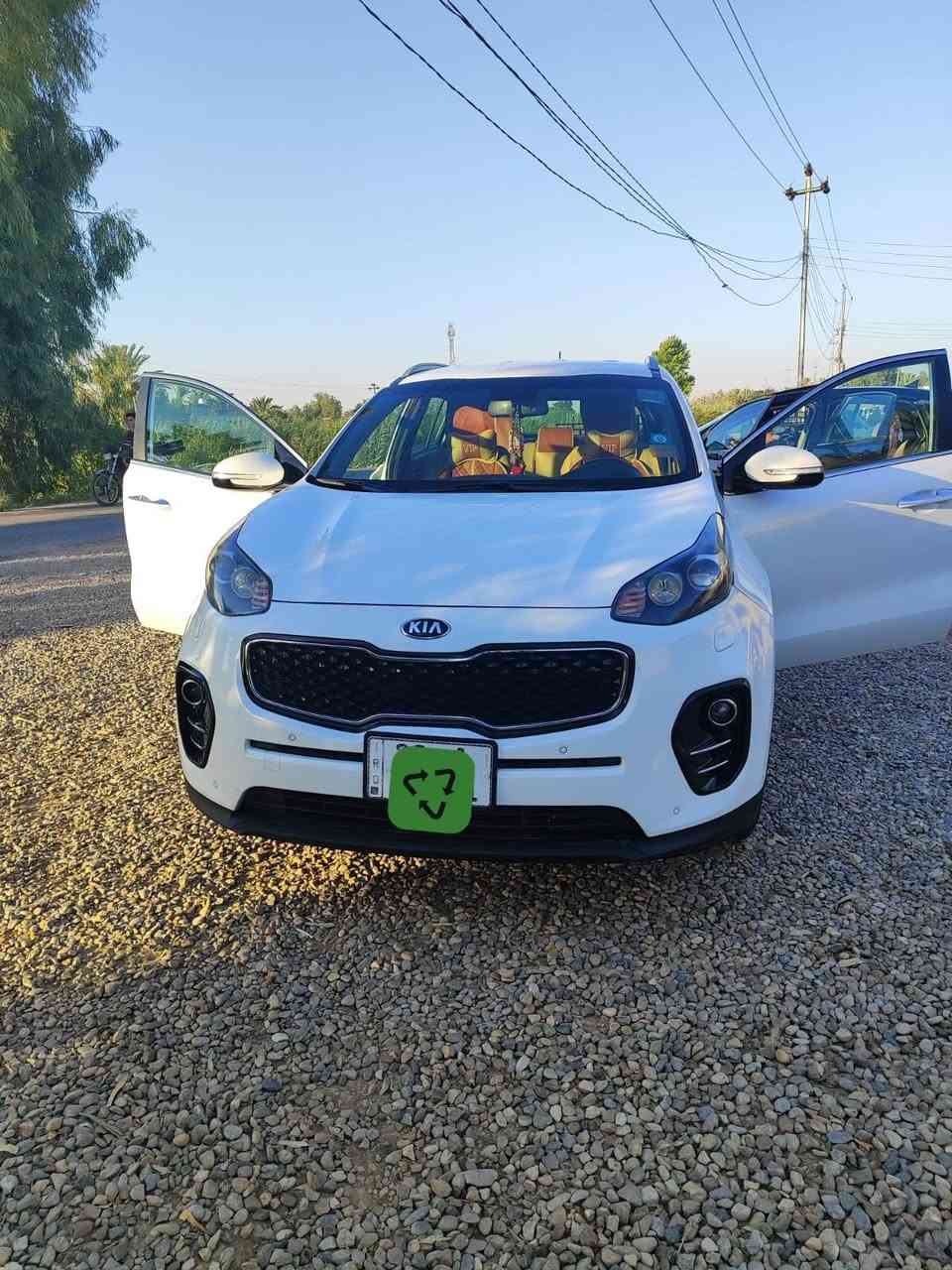 سبورتج 2019 خليجي
محرك 2000 دوش
رقم ديالى 
ماشية 136
ثلاث انظمة قيادة 
تبريد بيانو قطعتين 
كامرة خلفية 
حساسات أمامية خلفي 
مري شفط
زراك لايت 
كروز سرعه + تحكمات ستيرن فول اوتوماتيك 
السيارة مكفوله وجديدة استخدام شخصي 
مكان السيارة / ديالى - الخالص. السعر. 178 وبيه مجال بسيط
رقم الهاتف / ***********
واتساب ***********
