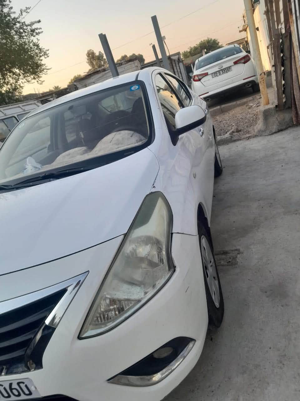 للبيع فقط نيسان سني هندي 2019
رقم بغداد الدولي مشروع وطني ب اسمي تحويل مباشر 
بيه طخه خفيفه بدنه الخلفيه حوض شي بسيط وراجع بارد وقبغ جنطه بلادي بدون تبديل باقي مكفول بدون تبديل بدون صبغ 
صدر امامي خلفي جديد
تبريد تدفئه شغال ثلج
تخم تايرات جديد
كهربائياته كله شغاله
ادامه كامله للسيرفس 
السياره جاهزه ونضيفه ع ايدي
ماشيه 239 km
مكاني بغداد العامريه
***********
السعر 92 وبي مجال
