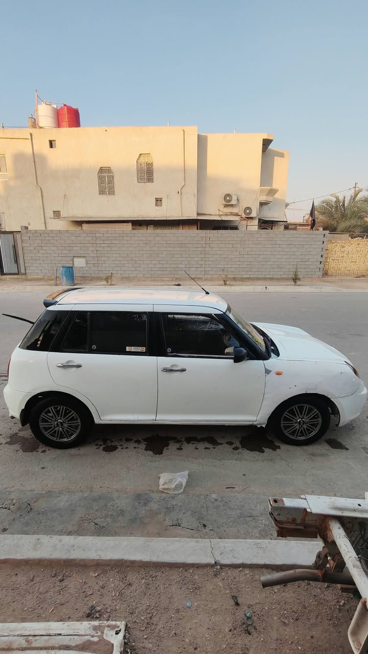 ليفان 320 للبيع محرك كورلا نحلة ترايك وين ميعجبك تبريد وي السويج السيارة كهربائيات يرادلهن ترتيب فقط الباقي كلة تمام بيها قاصرين شهر وتتحول بأسمك  السعر ٢٥ وبيها مجال استفسار اكثر رقمي ***********
