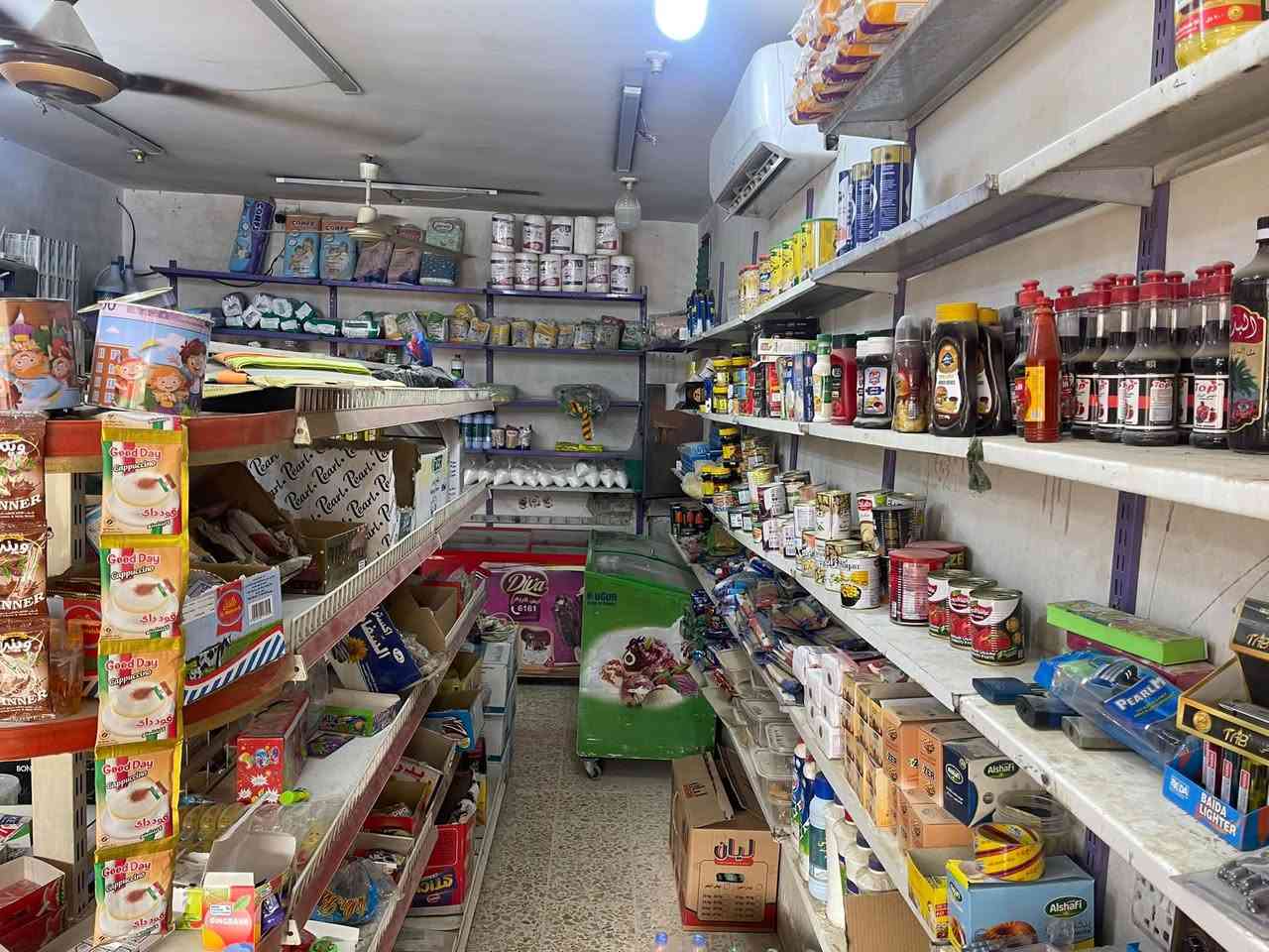 سلام عليكم 
تصفيه غراض للبيع بضاعه فقط 
العنوان بغداد الامين الثانيه 
الرقم ***********
