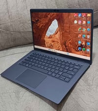 كور i7 الجيل العاشر • رام 8جيجا • هارد 256SSD