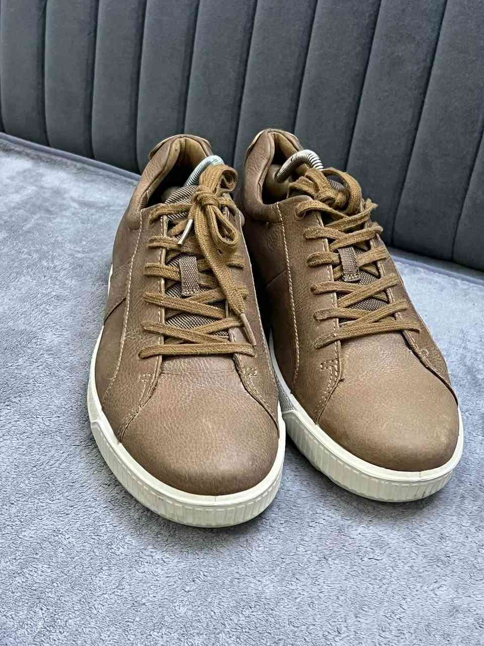 Ecco-- size 44- orginall 100/100

ئیکۆ ئۆرجنال کەم بەکار هاتوو سایزی ٤٥

ايكو اورجنال اصلى قياس ٤٤.. النضافة ٩٥/١٠٠
