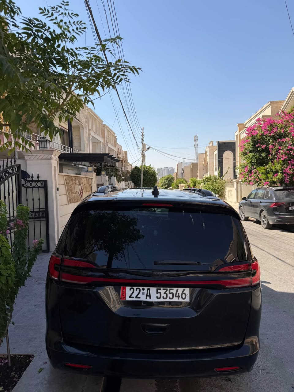 باسفيكا 2024 هايبرد بدون صبغ
سعر 275 
***********
اعلي فئة بدون صبغ سياره قبغ صندوق مبدل اصلي شركة سياره ماشية ٢٧ الف فقط مرقم اجرة جاهز سياره اختها ماكو للنظافة فئة S  رادار امامي پانوراما سياره ٨ راكب جميع مقاعد كهربايي و جلد و ميموري و بيهه تبريد خاص في كل مقاعد و شحن جارج في كل مقاعد دبل بصمة بلاد دخول ذكي و أبواب كهربائية و صندوق شفط گير ماوس محرك ٣.٦ و ٦ سلندر هيكل كامل رادار پانوراما مقاعد vip  و جميعهن مفصوله منامية بعد بيهه هوايه مواصفات ماذكرتها مكانها اربيل مرقم جاهز تحويل وكاله نفس اليوم أربيل, العراق
