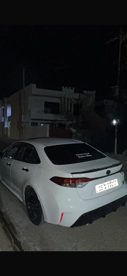 سلام عليكم كورلا هايبرد HEV  للبيع موديل 2024  صيني شكل أمريكي GR مواصفات فول فول 1/1 حساس رادار كشن جلد كشن كهرباء داخل مشمشي بيها كتابة GR بالكشنات سيارة كلين كلشي مابيها بيها بس مكانين رصعة فقط ماشية 24.000KM رقم أربيل بسمي 
مكان سيارة كركوك 
***********
