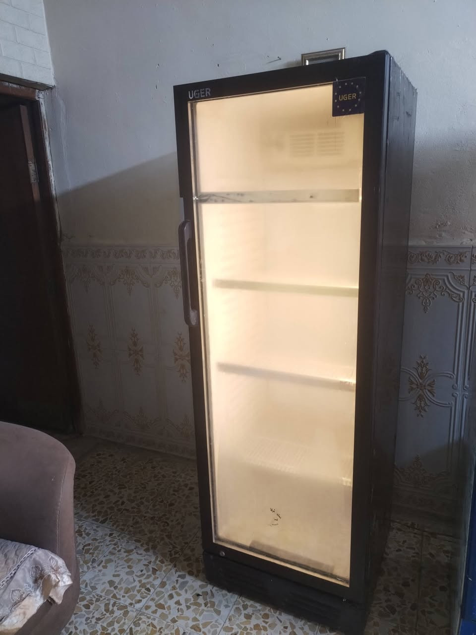 عارضات عمودي عدد 3 ومجمدة السعر كلهن 700 قفل بدون عمله العنوان بغداد حي اور الشراي يتصل على هذا الرقم ***********
