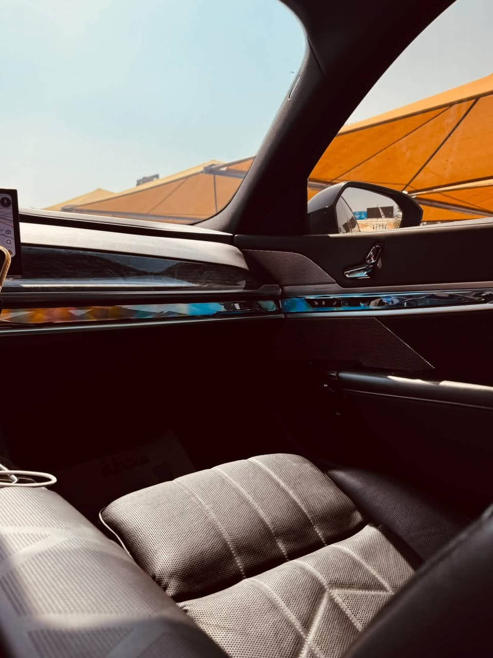 السلام عليكم
Bmw كرستاله موديل 2024 السياره كلين بدون حادث موصفات الا40 الستندر السياره ماشبه 60 م لون اسود صورها والسونار مرفق بلمنشور السياره مغلفه داخل خارج  مكانها حي الجامعه الي يريد يستفسر يتصل على الرقم او يراسلني واني حاضر وسعرها 68.500 وبيها مجال للشراي للاستفسار ***********
