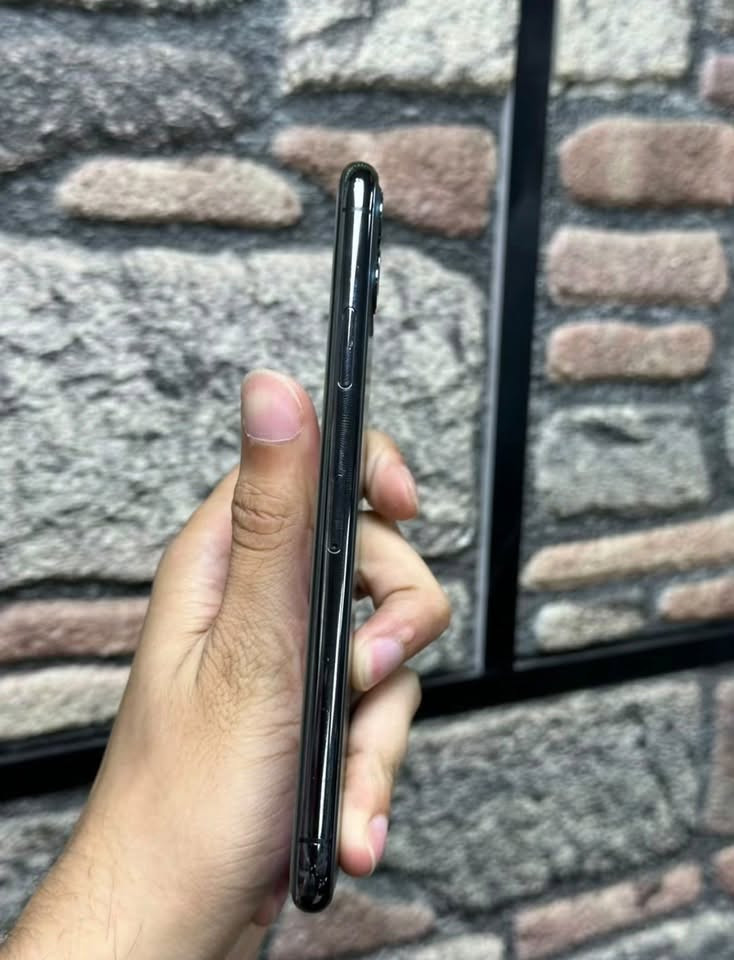ايفون 11برو ماكس مكفول ما مفتوح ولا مبدل بي اي شي ذاكره 256 بطاريه 87 كارتون ويا نضافه فول  فقط فيس إيدي مشكله سبب التحديث أنطيك بي ضمان سعر 340 قفل قفل كلش بدون عمله ***********
