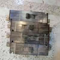 قواطع هوائية • متعددة أمبير • بالة للبيع